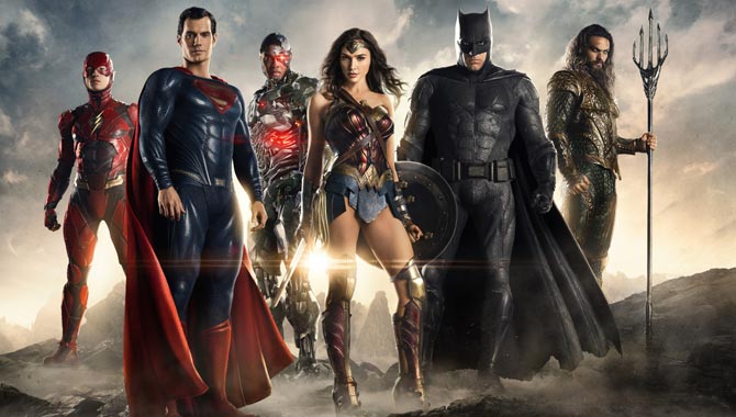 [L-R] The Flash, Superman, Cyborg, Wonder Woman, Batman and Aquaman make up the Justice League