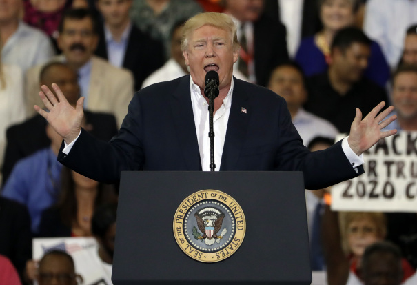 Donald Trump Mauls Media At Florida Rally 