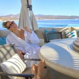 Mariah Carey enjoys birthday beach getaway 