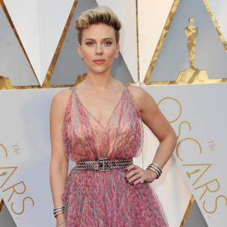 Scarlett Johansson feels icky about gender wage gap 