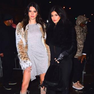 Kendall and Kylie Jenner withdraw t-shirts 