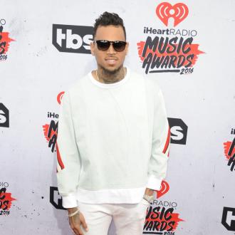 Chris Brown collaborates with R. Kelly on new album 